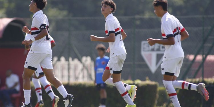São Paulo F.C. – Sub-15 vence o Referência pelo Paulista