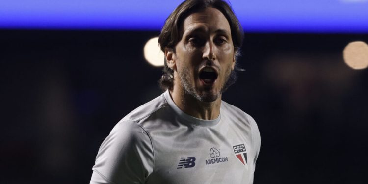 São Paulo F.C. – Zubeldía analisa a derrota no Brasileiro e projeta próximo confronto São Paulo F.C. – Zubeldía analisa a derrota no Brasileiro e projeta próximo confronto