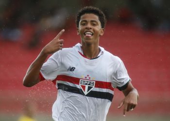 São Paulo F.C. – Sub-15 e Sub-17 goleiam e avançam em primeiro no Paulista 