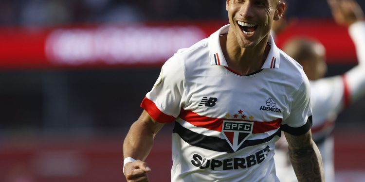 São Paulo F.C. – Ferreira celebra bom jogo em vitória do São Paulo: “Vim para ajudar” São Paulo F.C. – Ferreira celebra bom jogo em vitória do São Paulo: “Vim para ajudar”