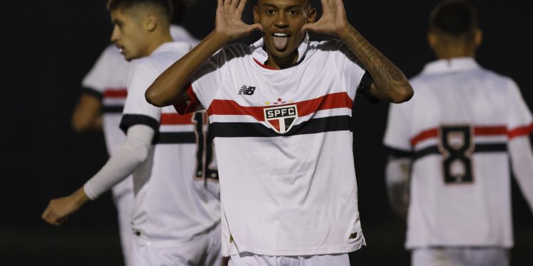 São Paulo F.C. – Em Cotia, São Paulo vence Santos pelo Brasileiro Sub-20 São Paulo F.C. – Em Cotia, São Paulo vence Santos pelo Brasileiro Sub-20