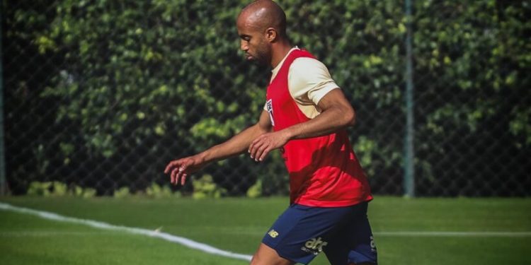 São Paulo F.C. – Sábado de trabalho e jogo-treino no CT da Barra Funda São Paulo F.C. – Sábado de trabalho e jogo-treino no CT da Barra Funda