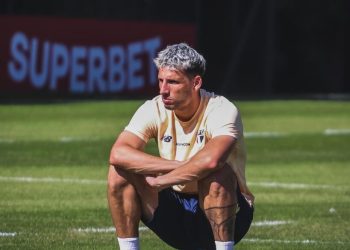 São Paulo F.C. – Tricolor finaliza preparação e segue para Criciúma