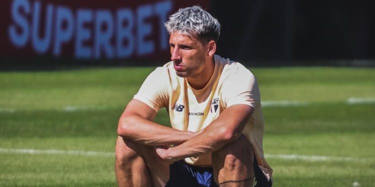 São Paulo F.C. – Tricolor finaliza preparação e segue para Criciúma