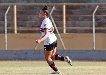 São Paulo F.C. – Dudinha marca dois gols e recebe o prêmio de Craque do Jogo