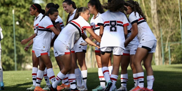 São Paulo F.C. – Equipes de base feminina finalizam preparação para clássicos estaduais São Paulo F.C. – Equipes de base feminina finalizam preparação para clássicos estaduais
