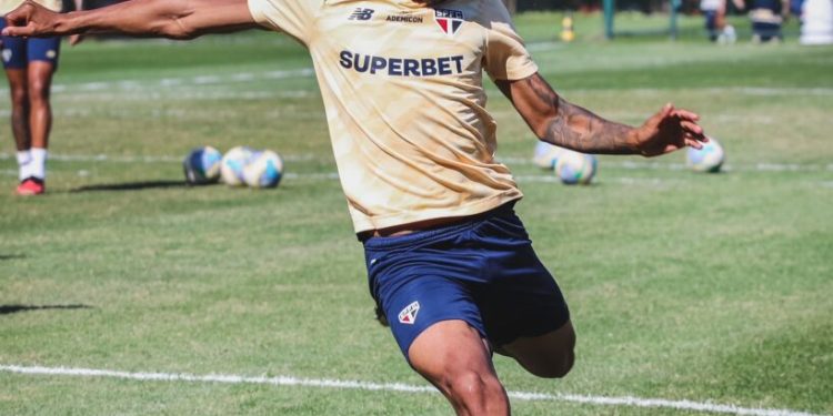 São Paulo F.C. – Tricolor encerra ajustes para duelo com o Criciúma São Paulo F.C. – Tricolor encerra ajustes para duelo com o Criciúma