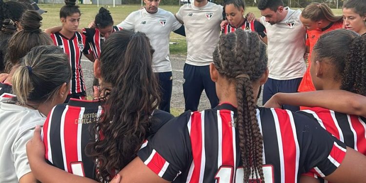 São Paulo F.C. – Classificada, equipe feminina enfrenta o São Caetano no Paulista Sub-20 São Paulo F.C. – Classificada, equipe feminina enfrenta o São Caetano no Paulista Sub-20