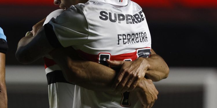 São Paulo F.C. – No MorumBIS, São Paulo empata com o Botafogo pelo Brasileirão