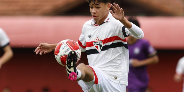 São Paulo F.C. – Em Cotia, Sub-15 e Sub-17 jogam pelo Paulista São Paulo F.C. – Em Cotia, Sub-15 e Sub-17 jogam pelo Paulista