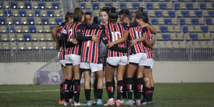 São Paulo F.C. – Feminino sub-20 enfrenta o Corinthians em busca de vaga na final do Paulista São Paulo F.C. – Feminino sub-20 enfrenta o Corinthians em busca de vaga na final do Paulista