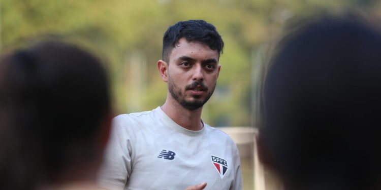 São Paulo F.C. – Douglas Matsumoto projeta estreia no Brasileiro Feminino Sub-17 São Paulo F.C. – Douglas Matsumoto projeta estreia no Brasileiro Feminino Sub-17