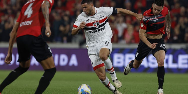 São Paulo F.C. – Calleri celebra vitória e atitude do Tricolor em Curitiba São Paulo F.C. – Calleri celebra vitória e atitude do Tricolor em Curitiba