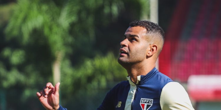 São Paulo F.C. – Elenco treina para encarar o Red Bull Bragantino