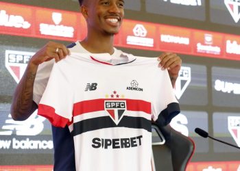 São Paulo F.C. – Marcos Antonio: “Feliz por defender esta camisa” São Paulo F.C. – Marcos Antonio: “Feliz por defender esta camisa”