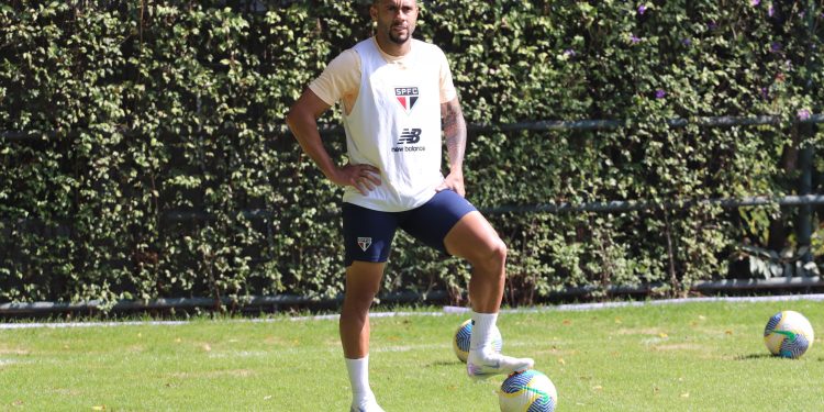 São Paulo F.C. – Tricolor finaliza preparação para enfrentar o Juventude São Paulo F.C. – Tricolor finaliza preparação para enfrentar o Juventude
