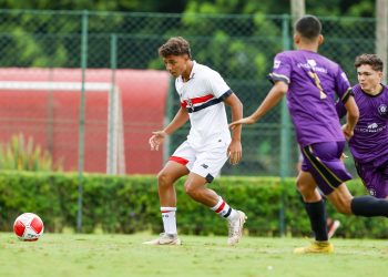São Paulo F.C. – Fora de casa, o Sub-15 e Sub-17 vencem e garantem classificação no Paulista