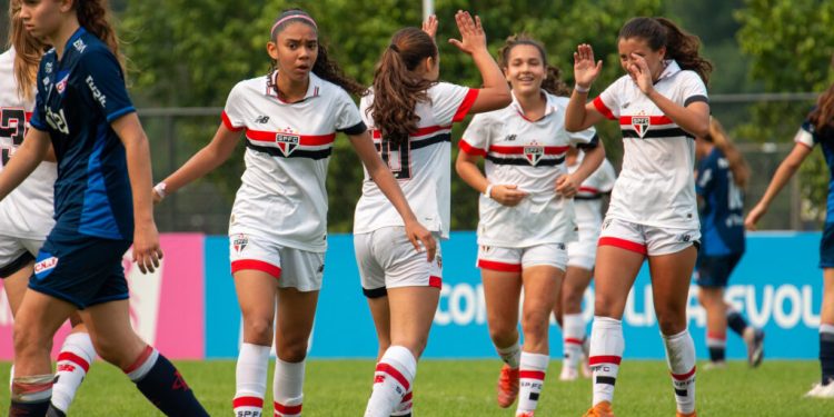 São Paulo F.C. – Feminino vence o River Plate e avança à semifinal da Fiesta Evolución Sub-14