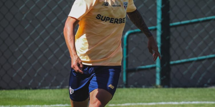 São Paulo F.C. – São Paulo encerra preparação para jogo decisivo contra o Goiás São Paulo F.C. – São Paulo encerra preparação para jogo decisivo contra o Goiás