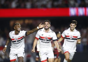 São Paulo F.C. – Com recorde de público da temporada, São Paulo vence o Flamengo pelo Brasileiro