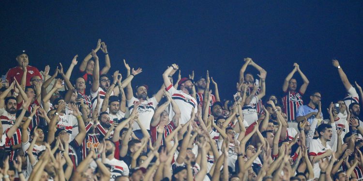 São Paulo F.C. – Em confronto direto na tabela do Brasileirão, Tricolor encara o Cruzeiro São Paulo F.C. – Em confronto direto na tabela do Brasileirão, Tricolor encara o Cruzeiro