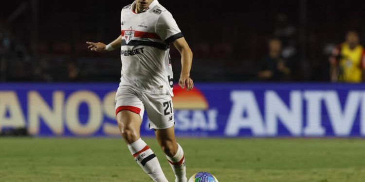 São Paulo F.C. – Bobadilla analisa desempenho da equipe após revés em casa São Paulo F.C. – Bobadilla analisa desempenho da equipe após revés em casa