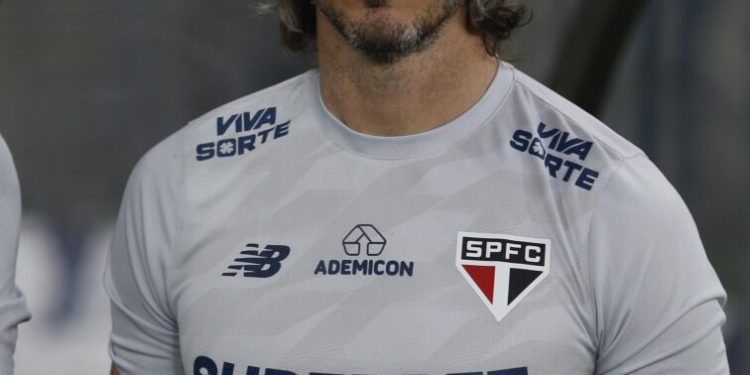 São Paulo F.C. – Zubeldía elogia desempenho da equipe tricolor em vitória sobre o Cruzeiro