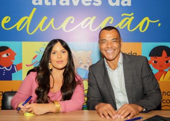 Bienal do Livro SP: Mariah Morais e Cafu participam de sessão de autógrafos