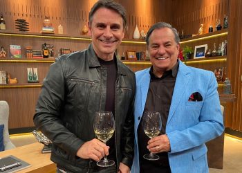 Companhia Certa, apresentado por Ronnie Von, recebe o ator Murilo Rosa