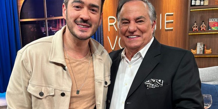 Ronnie Von bate papo com Marcos Veras no Companhia Certa