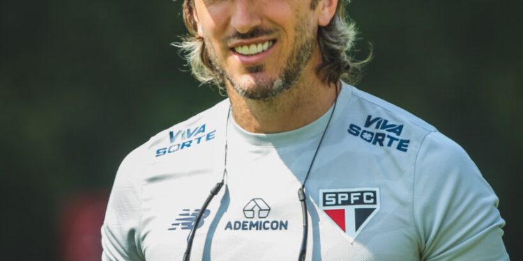 São Paulo F.C. – Tricolor finaliza ajustes para decisão com o Botafogo
