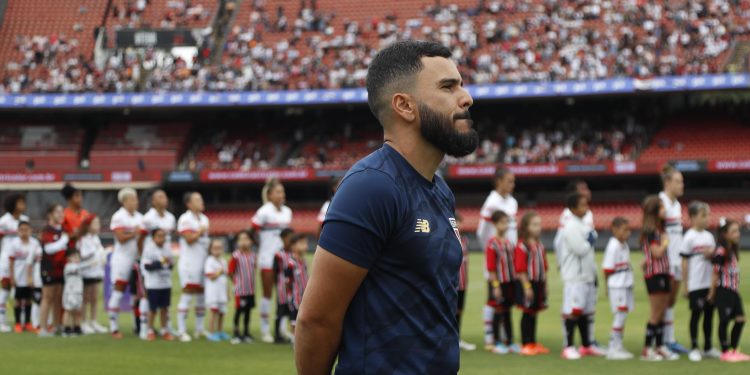 São Paulo F.C. – Thiago Viana projeta evolução para final do Brasileirão Feminino São Paulo F.C. – Thiago Viana projeta evolução para final do Brasileirão Feminino