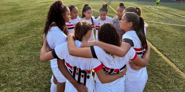 São Paulo F.C. – São Paulo Sub-17 garante vaga na semifinal do Paulista Feminino São Paulo F.C. – São Paulo Sub-17 garante vaga na semifinal do Paulista Feminino