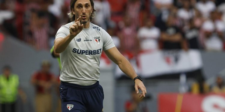 São Paulo F.C. – Zubeldía lamenta derrota fora de casa São Paulo F.C. – Zubeldía lamenta derrota fora de casa