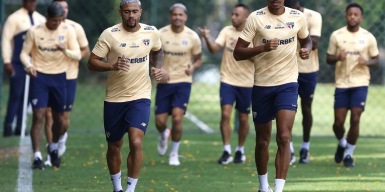 São Paulo F.C. – Elenco se reapresenta após vitória no Majestoso São Paulo F.C. – Elenco se reapresenta após vitória no Majestoso