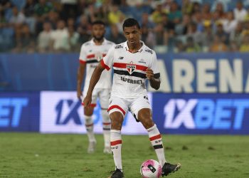 São Paulo F.C. – Luiz Gustavo analisa desempenho da equipe após revés fora de casa