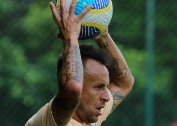 São Paulo F.C. – Tricolor finaliza preparação para duelo em Criciúma