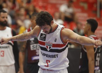 São Paulo F.C. – No MorumBIS, Basquete Tricolor supera Franca em duelo pelo NBB