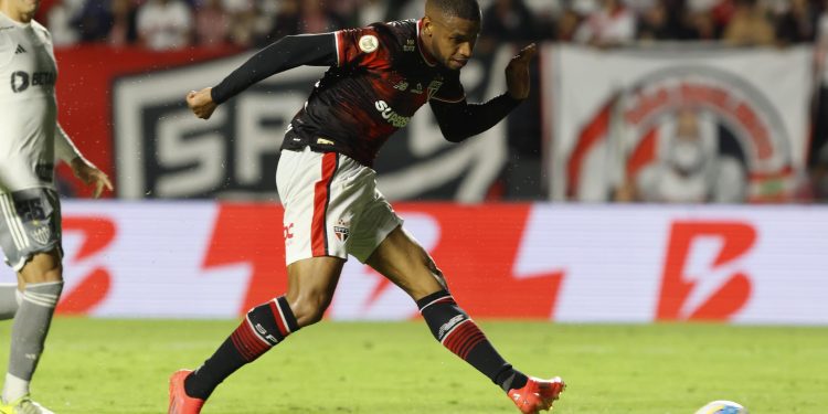 São Paulo F.C. – No MorumBIS, São Paulo empata com o Atlético-MG pelo Brasileirão São Paulo F.C. – No MorumBIS, São Paulo empata com o Atlético-MG pelo Brasileirão