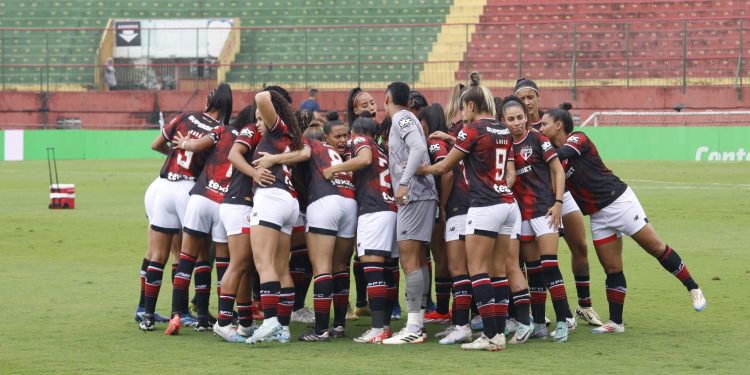 São Paulo F.C. – No Canindé, São Paulo sofre revés no primeiro jogo da semifinal do Paulistão Feminino São Paulo F.C. – No Canindé, São Paulo sofre revés no primeiro jogo da semifinal do Paulistão Feminino