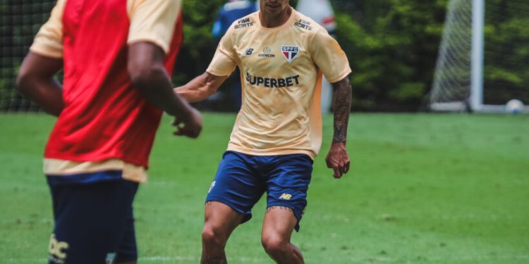 São Paulo F.C. – Sábado de ajustes no CT da Barra Funda São Paulo F.C. – Sábado de ajustes no CT da Barra Funda