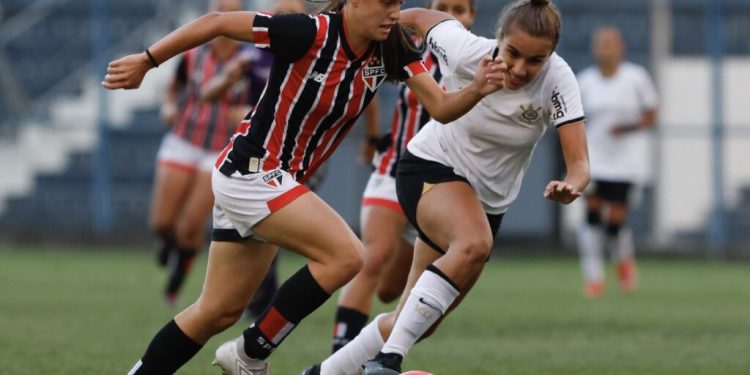São Paulo F.C. – Sub-17 Feminino empata com o Corinthians pela ida da semifinal do Paulistão São Paulo F.C. – Sub-17 Feminino empata com o Corinthians pela ida da semifinal do Paulistão