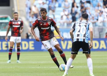 São Paulo F.C. – Luiz Gustavo lamenta derrota no Sul