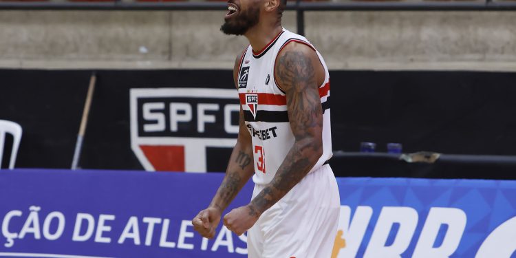 São Paulo F.C. – No MorumBIS, Basquete Tricolor vence Caxias pelo NBB São Paulo F.C. – No MorumBIS, Basquete Tricolor vence Caxias pelo NBB