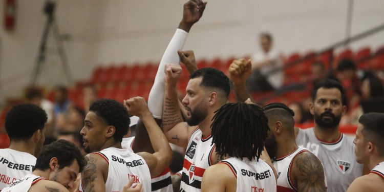 São Paulo F.C. – Basquete Tricolor sofre revés diante do Vasco no NBB São Paulo F.C. – Basquete Tricolor sofre revés diante do Vasco no NBB