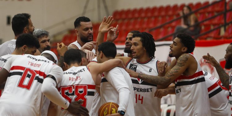São Paulo F.C. – Basquete Tricolor é superado pelo União Corinthians no NBB São Paulo F.C. – Basquete Tricolor é superado pelo União Corinthians no NBB
