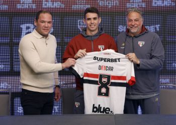 São Paulo F.C. – Oscar é apresentado e recebe a camisa 8