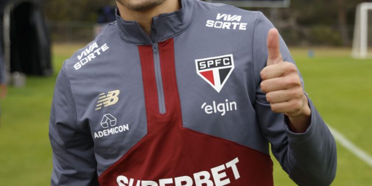 São Paulo F.C. – Recuperado, Bobadilla reforça a delegação nos EUA São Paulo F.C. – Recuperado, Bobadilla reforça a delegação nos EUA