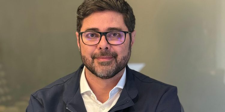 Lifting Facial: Dr. Laertes Thomaz Jr. explica como identificar o momento certo para rejuvenescer