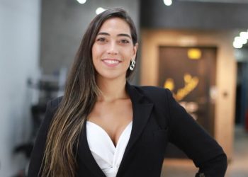 CEO da Mspherium, Cássia fala sobre liderança estratégica e inovação para a expansão da empresa.